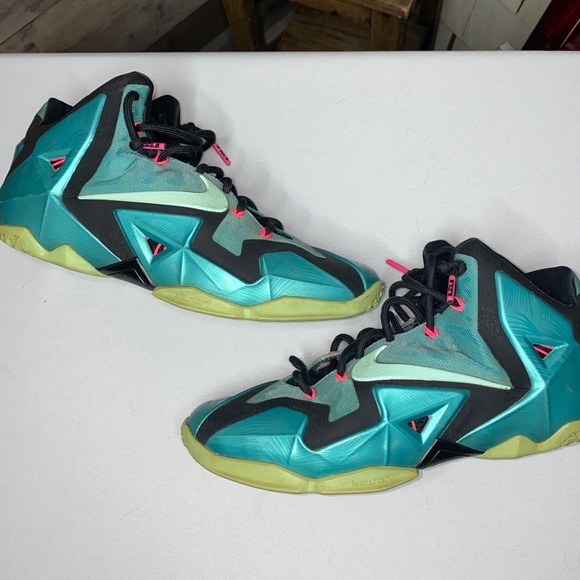 lebron james preschool shoes